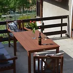 Za Humny Je Sklep