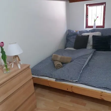 Za Humny Je Sklep * Kostelec (Hodonin)